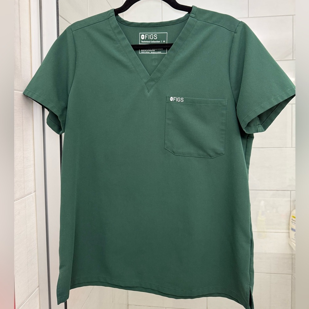 Figs Catarina top - British racing green